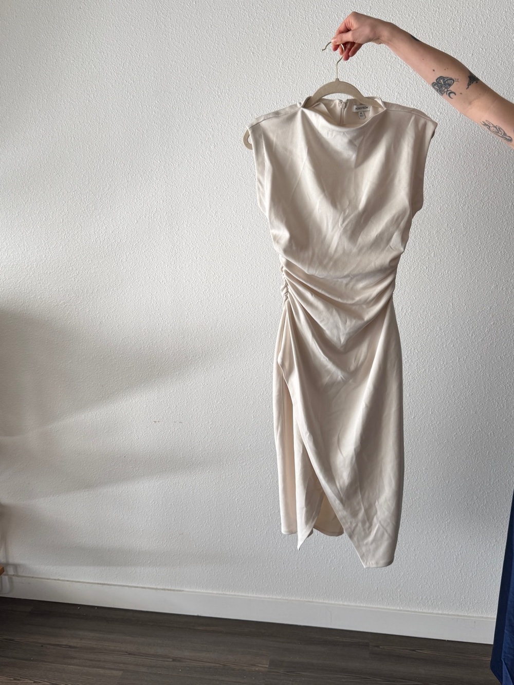 Nordstrom Cream Sleeveless Ruched Midi Dress